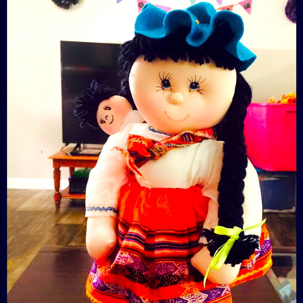 Hand Made Peruvian Cultural Doll.